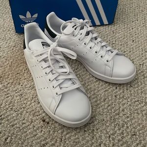 NIB Stan Smith Originals Navy